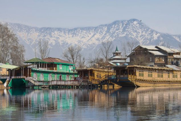 Kashmir Dreams: A Scenic Journey Through Nature’s Paradise