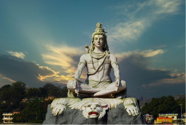 Soulful India: A 10-Day Yoga and Cultural Retreat Across India’s Spiritual Heartland